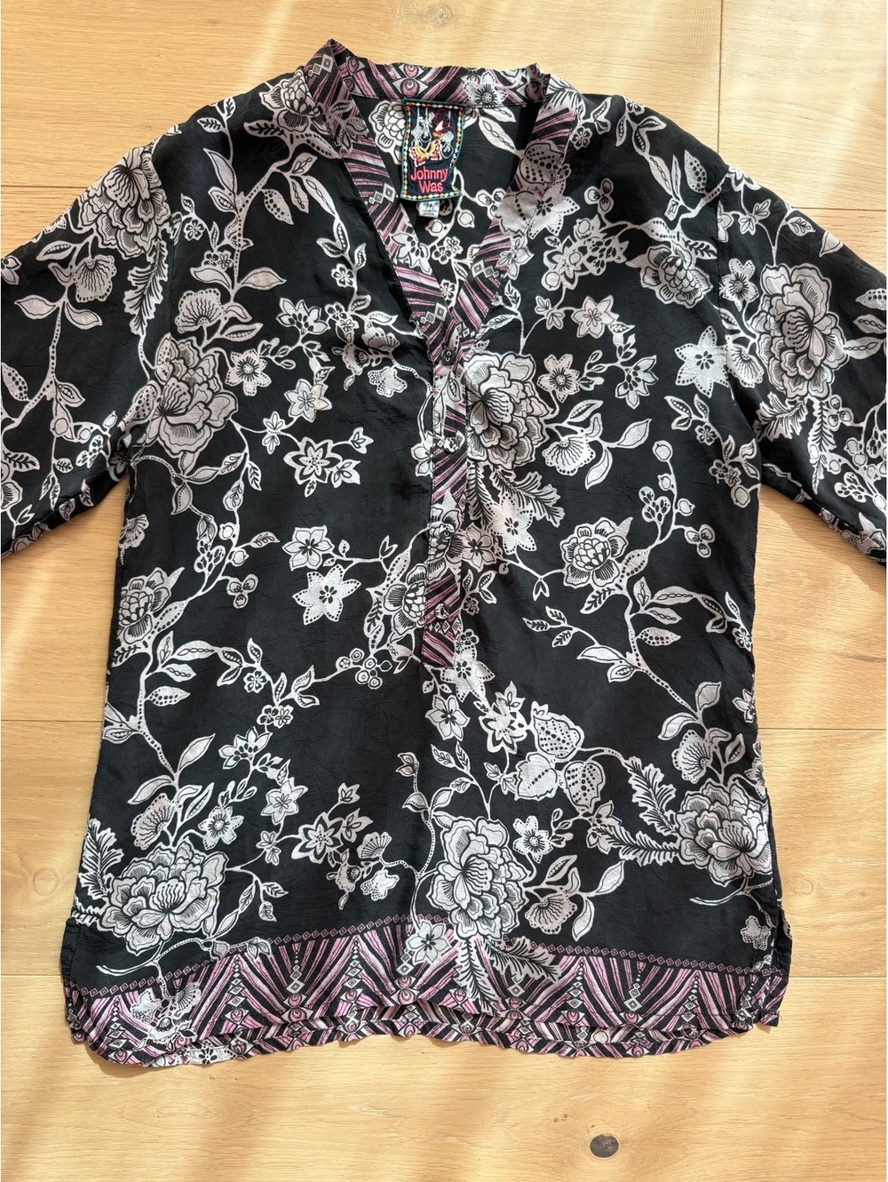 Johnny Was Edina Floral Blouse XS Black Pink 100% Rayon Modified Sleeves - Picture 2 of 10